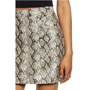 BLANK NYC Break Away Snakeskin Print Mini Skirt Vegan Leather 26 S
